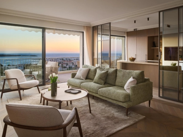 2 Bedroom Apartment in Cannes 30