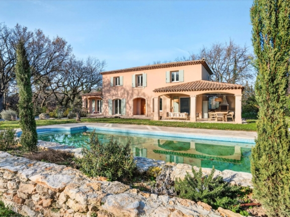 6 Bedroom Villa/House in Aix En Provence 4