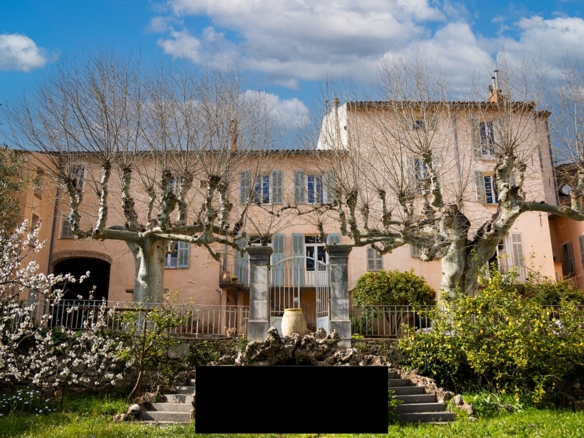 12 Bedroom Villa/House in Puget Ville 10