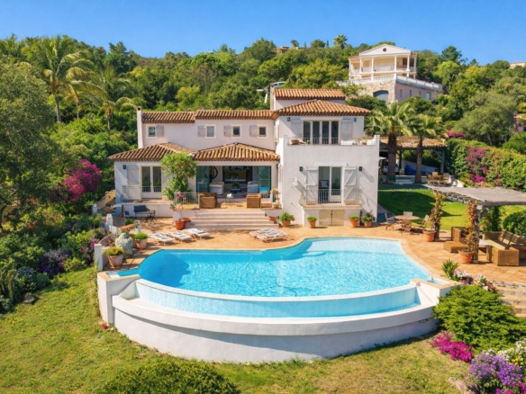 4 Bedroom Villa/House in Les Adrets De L Esterel 16