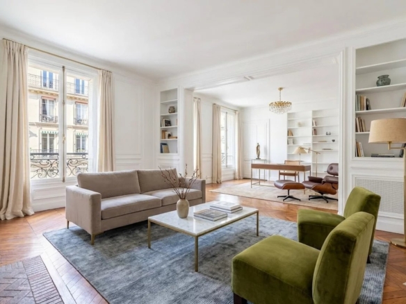 4 Bedroom Apartment in Paris 7th (Invalides, Eiffel Tower, Orsay) 12