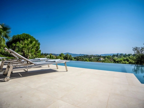 5 Bedroom Villa/House in Grimaud 22