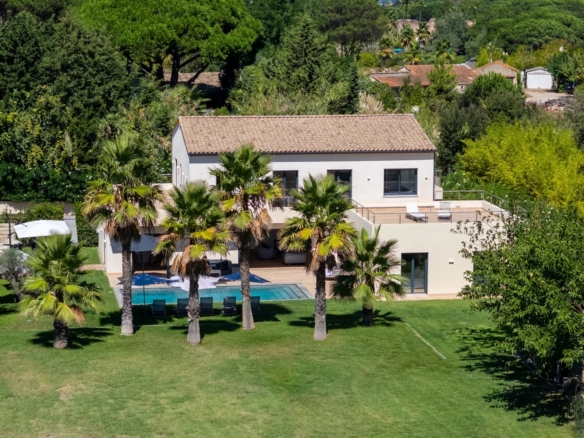 6 Bedroom Villa/House in Saint Tropez 8