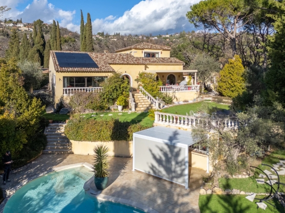 6 Bedroom Villa/House in Montauroux 28