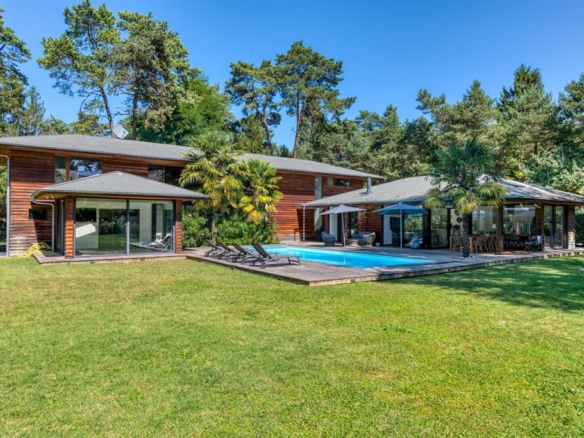 6 Bedroom Villa/House in Sciez 16