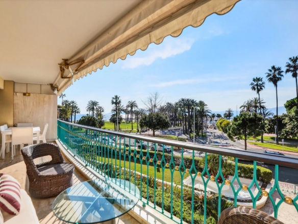 5 Bedroom Apartment in Cannes 16