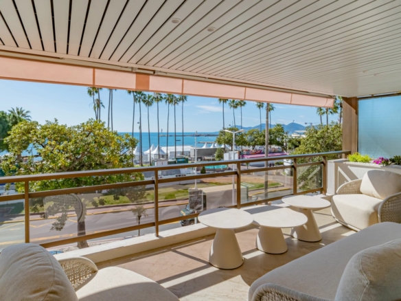 5 Bedroom Apartment in Cannes 20