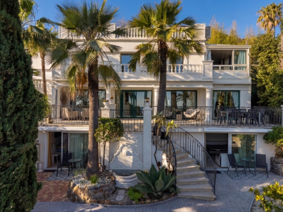 6 Bedroom Villa/House in Cannes 26
