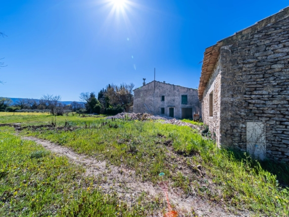 Villa/House in Gordes 12