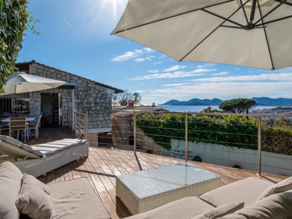 3 Bedroom Villa/House in Cannes 8