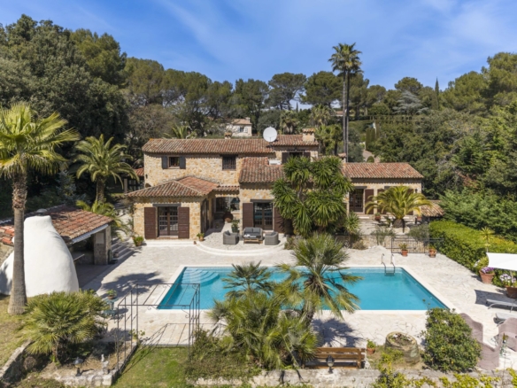 4 Bedroom Villa/House in Biot 6