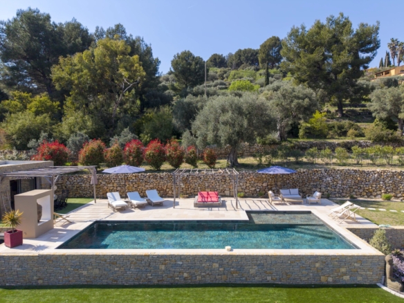 5 Bedroom Villa/House in Sanary Sur Mer 18