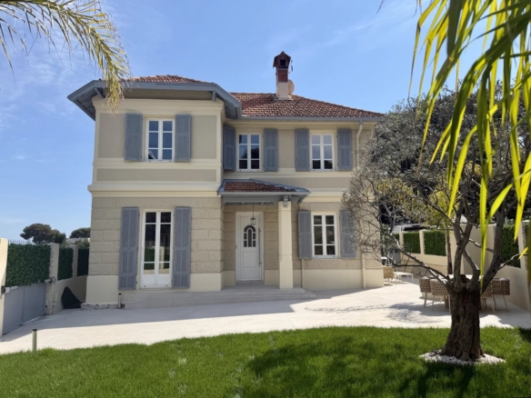 5 Bedroom Villa/House in Roquebrune Cap Martin 24