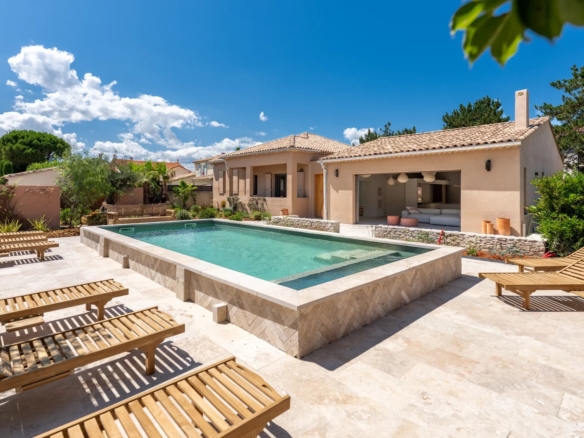 4 Bedroom Villa/House in St Remy De Provence 32