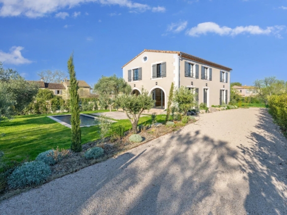 5 Bedroom Villa/House in Eygalieres 34