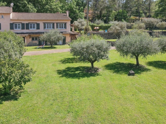 4 Bedroom Villa/House in Fayence 28
