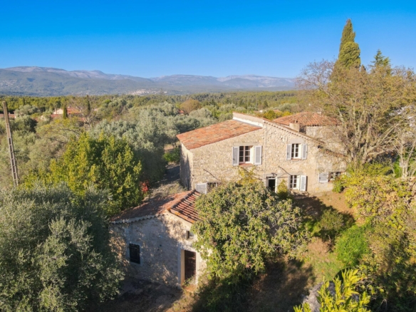 2 Bedroom Villa/House in St Paul En Foret 28