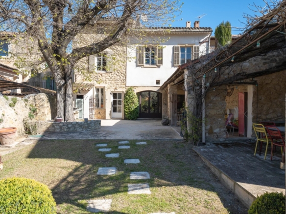 7 Bedroom Villa/House in Alleins 32
