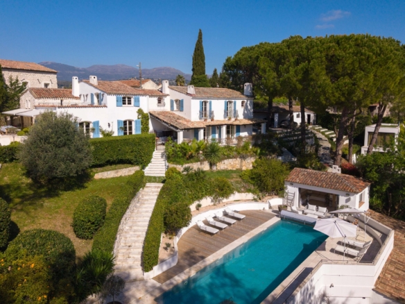 8 Bedroom Villa/House in St Paul 34