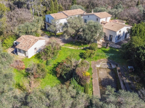 5 Bedroom Villa/House in Mougins 24