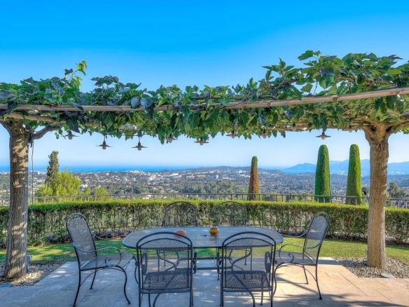 5 Bedroom Villa/House in Mougins 12