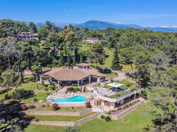 7 Bedroom Villa/House in Mougins 32