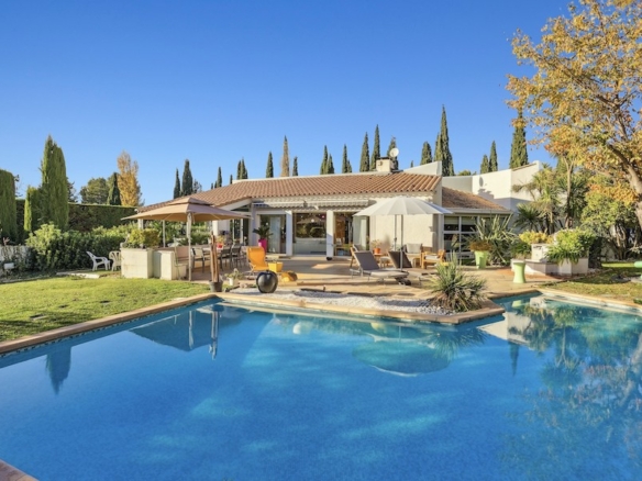 3 Bedroom Villa/House in Bouc Bel Air 4