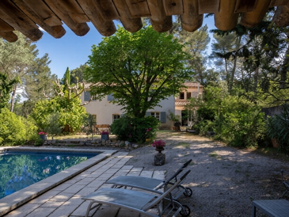 5 Bedroom Villa/House in Luynes 26