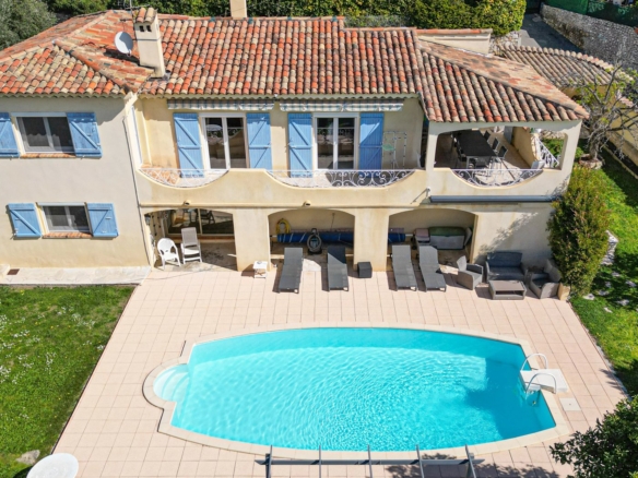 5 Bedroom Villa/House in Vence 6