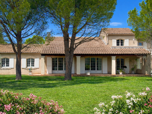 5 Bedroom Villa/House in St Remy De Provence 14