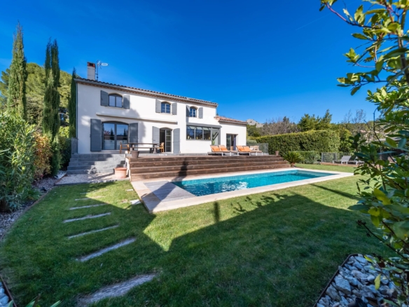 4 Bedroom Villa/House in Maussane Les Alpilles 34