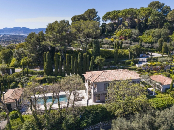 8 Bedroom Villa/House in Mougins 16