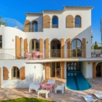 4 Bedroom Villa/House in Marseille 8