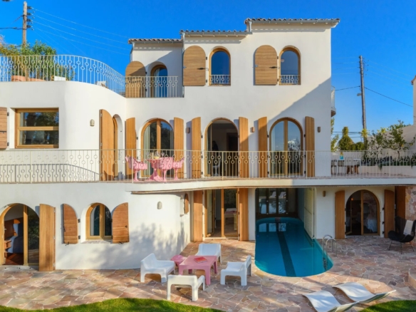 4 Bedroom Villa/House in Marseille 36