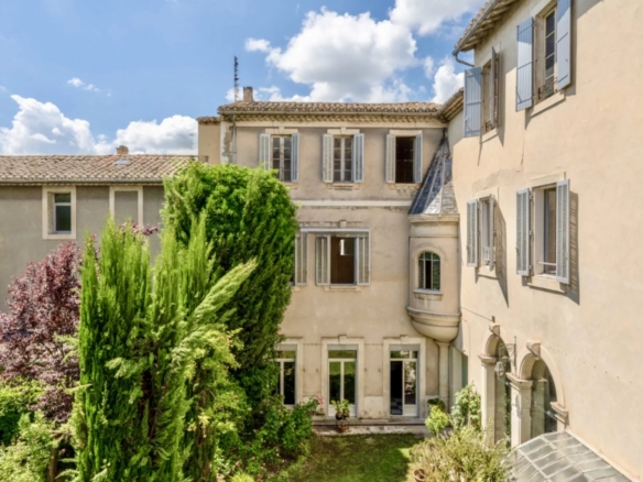5 Bedroom Villa/House in L Isle Sur La Sorgue 28