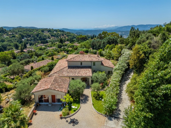 7 Bedroom Villa/House in Chateauneuf Grasse 26