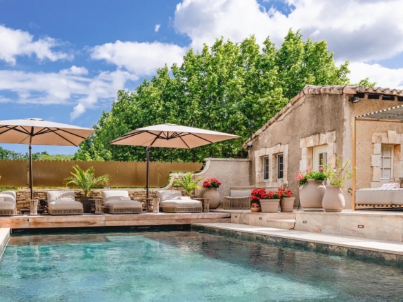 6 Bedroom Villa/House in Paradou 24