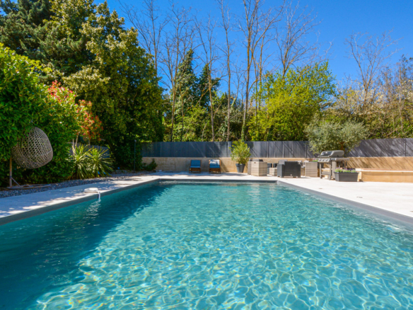4 Bedroom Villa/House in Aix En Provence 16