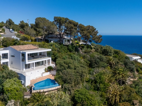4 Bedroom Villa/House in Les Issambres 10