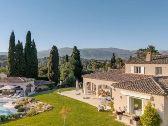 5 Bedroom Villa/House in Mougins 10