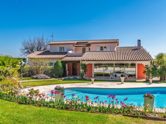 5 Bedroom Villa/House in Le Rouret 30