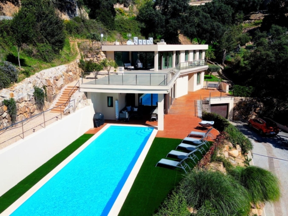 5 Bedroom Villa/House in Castell D Aro 18