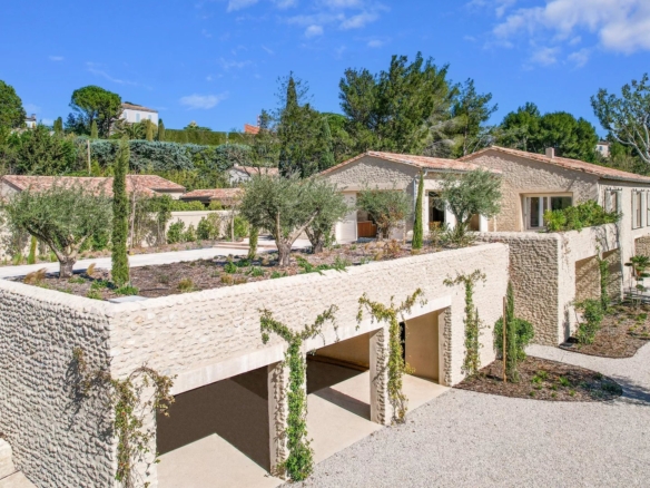 6 Bedroom Villa/House in Maussane Les Alpilles 28