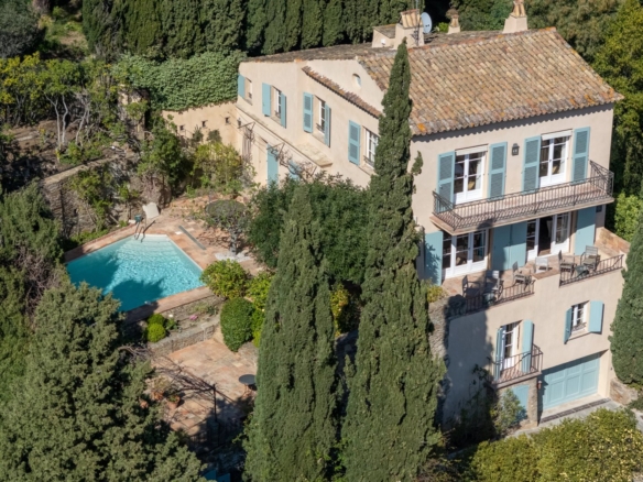 5 Bedroom Villa/House in Grimaud 8