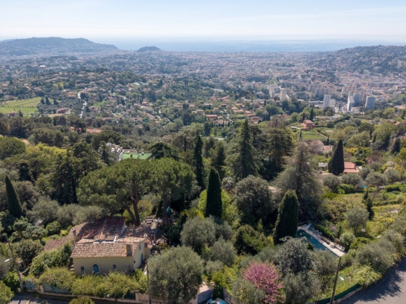 8 Bedroom Villa/House in Nice 2