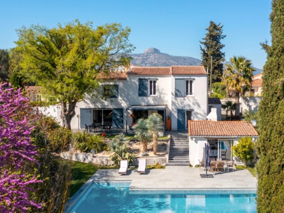 5 Bedroom Villa/House in Aubagne 18