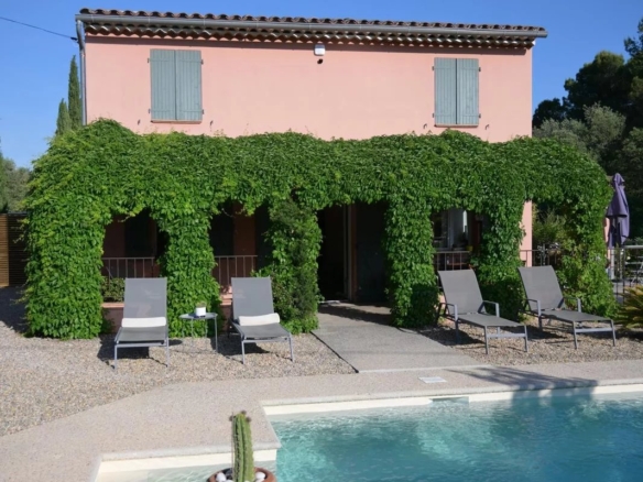 4 Bedroom Villa/House in Cotignac 34