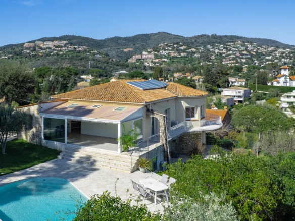 4 Bedroom Villa/House in Mandelieu La Napoule 8