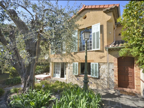 4 Bedroom Villa/House in Cannes 24