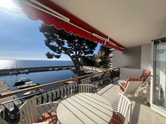 2 Bedroom Apartment in Eze 14